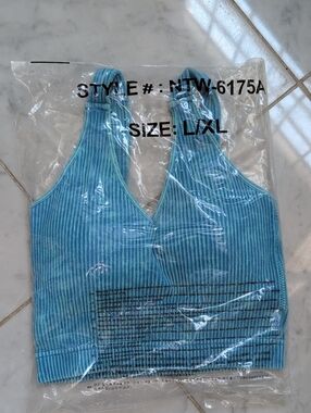 Zenana Ribbed Blue V-Neck Padded Brami. Size L/XL. NWT